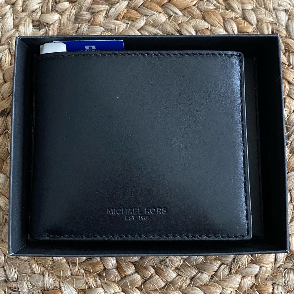 Michael Kors Men’s Black Leather Bifold Wallet